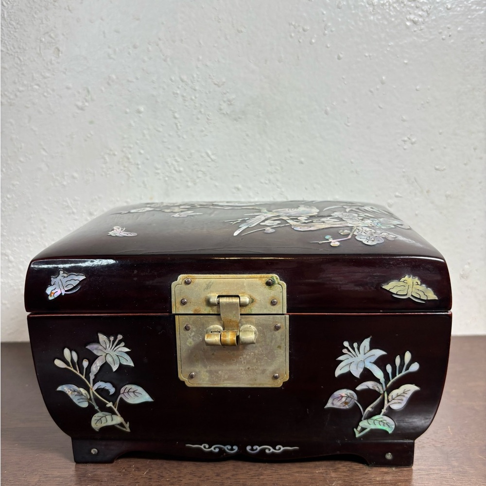Elegant Vintage Jewelry Box with Floral Inlay